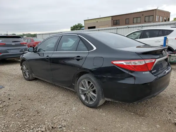 4T1BF1FK3HU388136 2017 TOYOTA CAMRY - Image 2