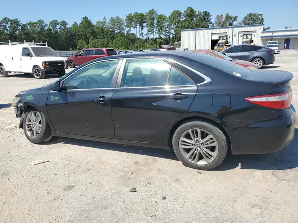 4T1BF1FK3HU388671 2017 TOYOTA CAMRY - Image 2