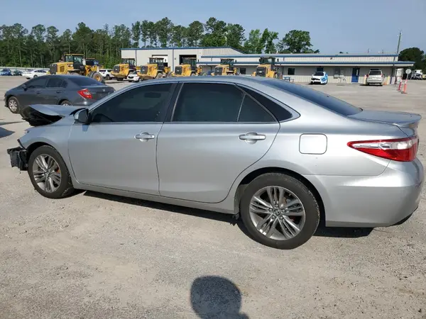4T1BF1FK3HU389061 2017 TOYOTA CAMRY - Image 2