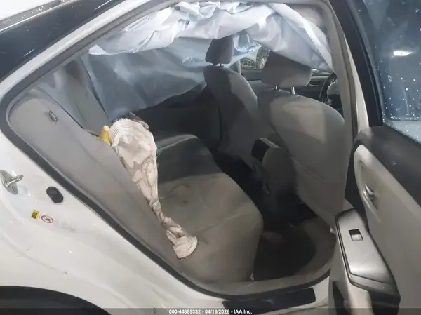 4T1BF1FK3HU390193 2017 TOYOTA CAMRY - Image 8