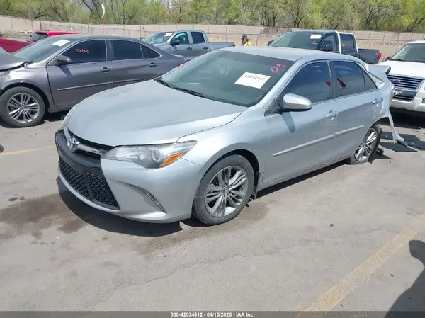 4T1BF1FK3HU390453 2017 TOYOTA CAMRY - Image 2