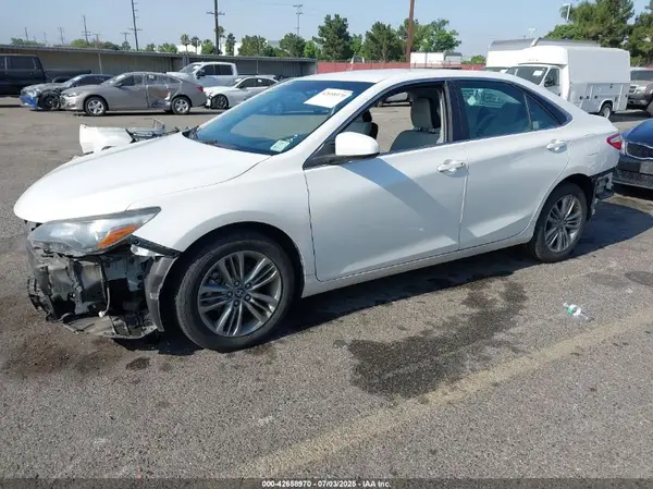 4T1BF1FK3HU391439 2017 TOYOTA CAMRY - Image 2