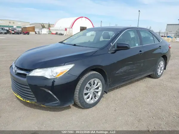4T1BF1FK3HU392719 2017 TOYOTA CAMRY - Image 2