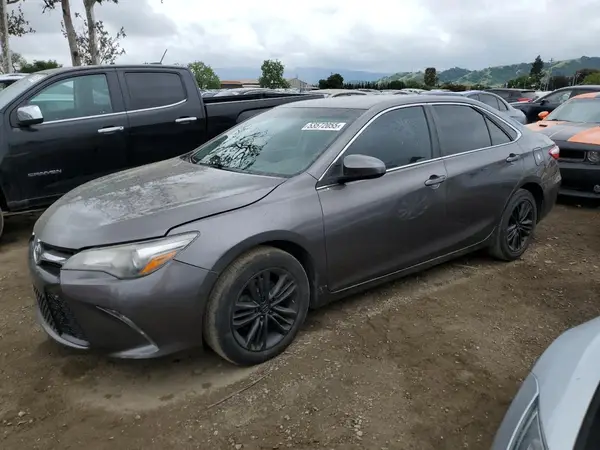 4T1BF1FK3HU393305 2017 TOYOTA CAMRY - Image 1