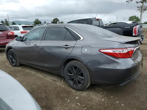 4T1BF1FK3HU393305 2017 TOYOTA CAMRY - Image 2