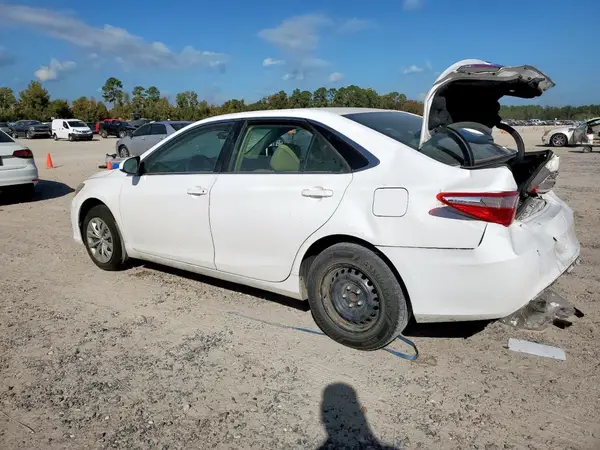 4T1BF1FK3HU397595 2017 TOYOTA CAMRY - Image 2