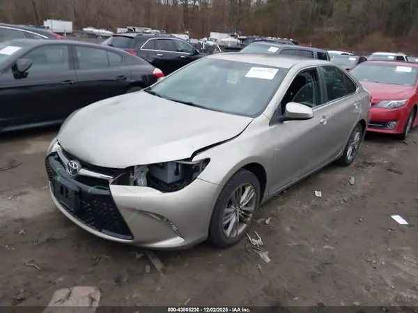 4T1BF1FK3HU397600 2017 TOYOTA CAMRY - Image 2