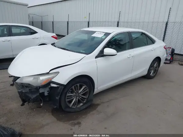 4T1BF1FK3HU399914 2017 TOYOTA CAMRY - Image 2