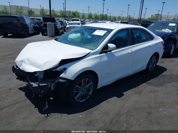 4T1BF1FK3HU401225 2017 TOYOTA CAMRY - Image 2