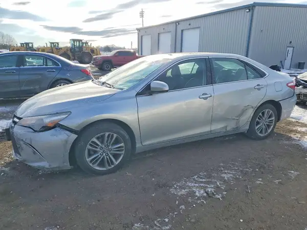 4T1BF1FK3HU402827 2017 TOYOTA CAMRY - Image 1