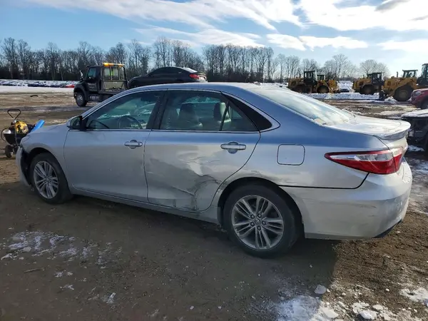 4T1BF1FK3HU402827 2017 TOYOTA CAMRY - Image 2