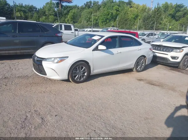 4T1BF1FK3HU403671 2017 TOYOTA CAMRY - Image 2