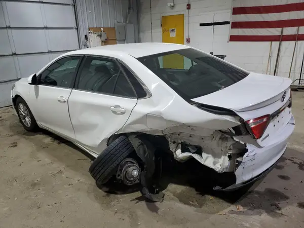4T1BF1FK3HU404139 2017 TOYOTA CAMRY - Image 2