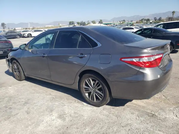 4T1BF1FK3HU405176 2017 TOYOTA CAMRY - Image 2