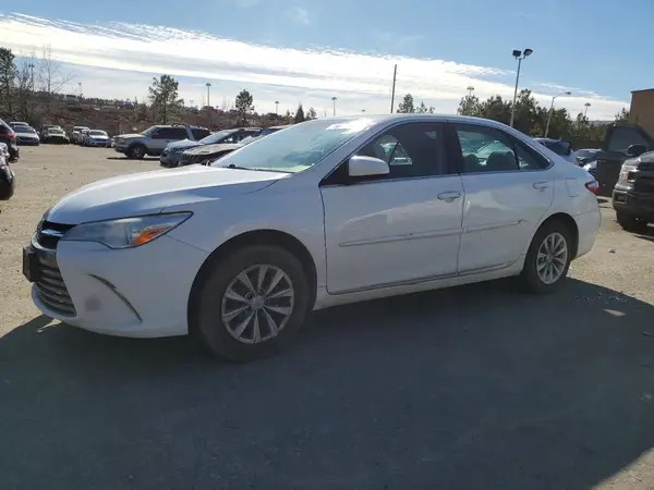 4T1BF1FK3HU406540 2017 TOYOTA CAMRY - Image 1