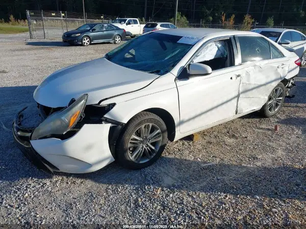 4T1BF1FK3HU408949 2017 TOYOTA CAMRY - Image 2