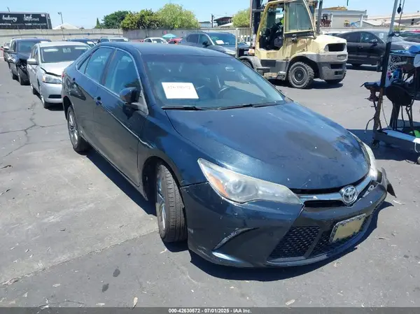 4T1BF1FK3HU409664 2017 TOYOTA CAMRY - Image 1