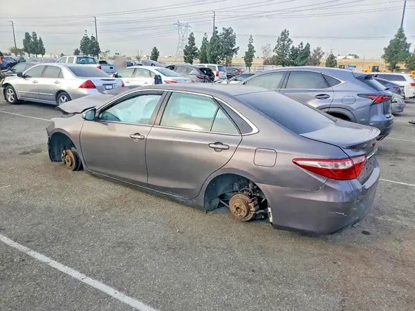 4T1BF1FK3HU409809 2017 TOYOTA CAMRY - Image 2