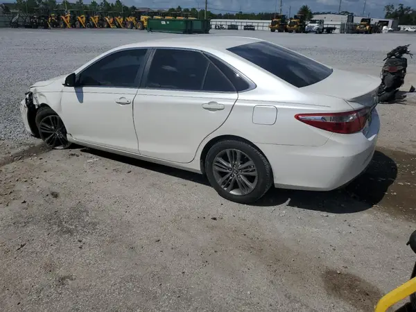 4T1BF1FK3HU409986 2017 TOYOTA CAMRY - Image 2