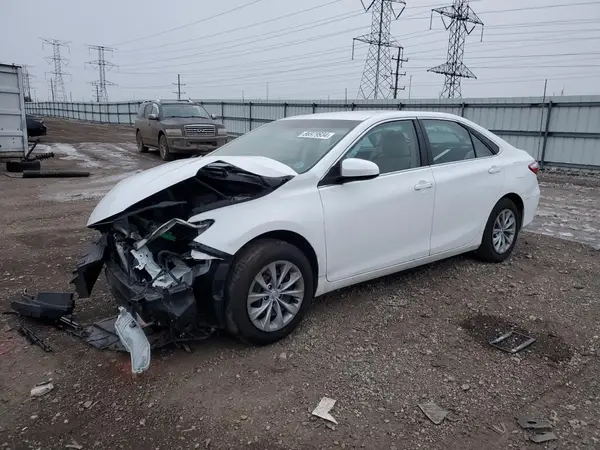 4T1BF1FK3HU412354 2017 TOYOTA CAMRY - Image 1