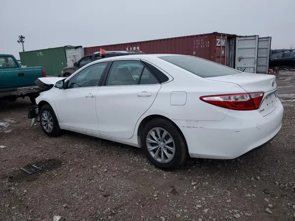 4T1BF1FK3HU412354 2017 TOYOTA CAMRY - Image 2