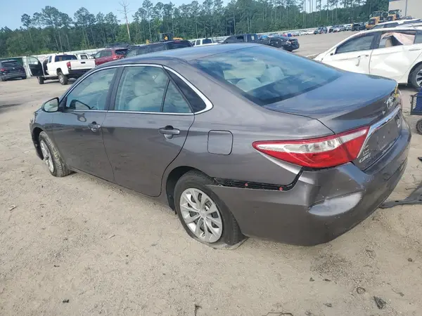 4T1BF1FK3HU413178 2017 TOYOTA CAMRY - Image 2