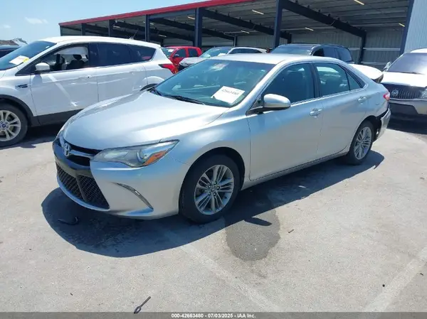 4T1BF1FK3HU413326 2017 TOYOTA CAMRY - Image 2
