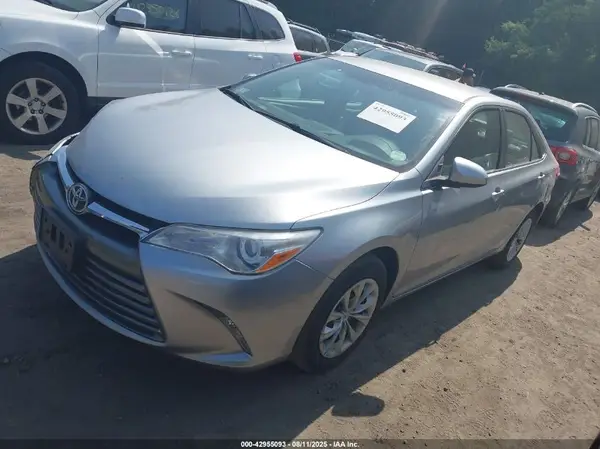 4T1BF1FK3HU413455 2017 TOYOTA CAMRY - Image 2