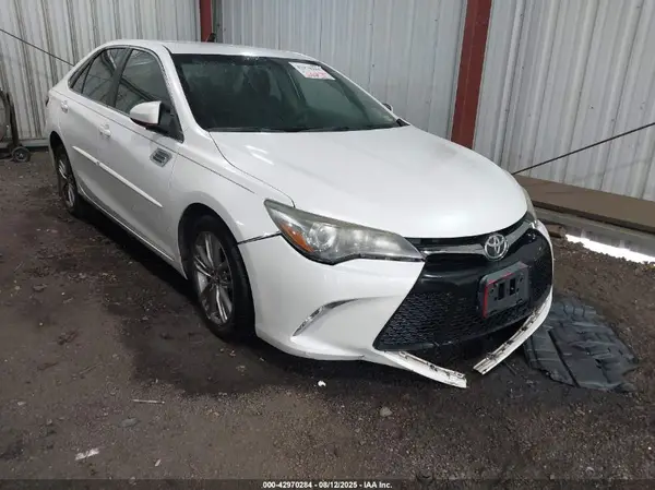 4T1BF1FK3HU414119 2017 TOYOTA CAMRY - Image 1