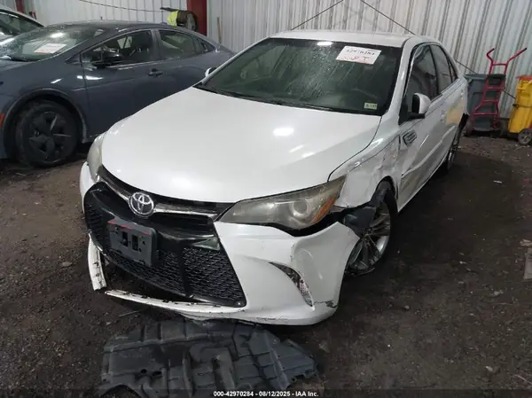 4T1BF1FK3HU414119 2017 TOYOTA CAMRY - Image 2