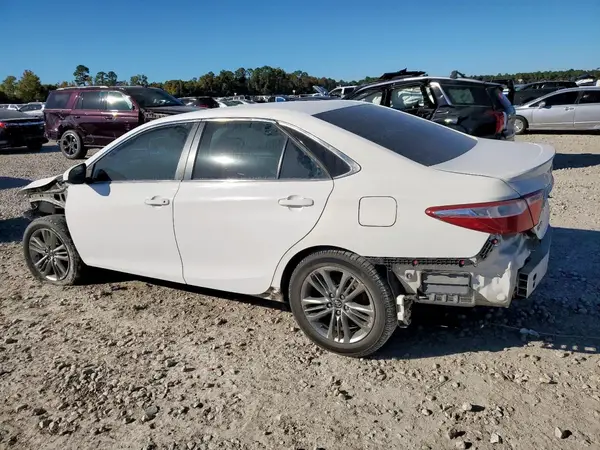4T1BF1FK3HU414718 2017 TOYOTA CAMRY - Image 2