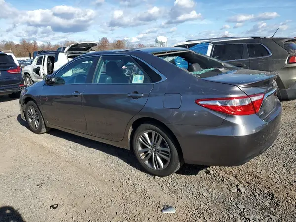 4T1BF1FK3HU416016 2017 TOYOTA CAMRY - Image 2