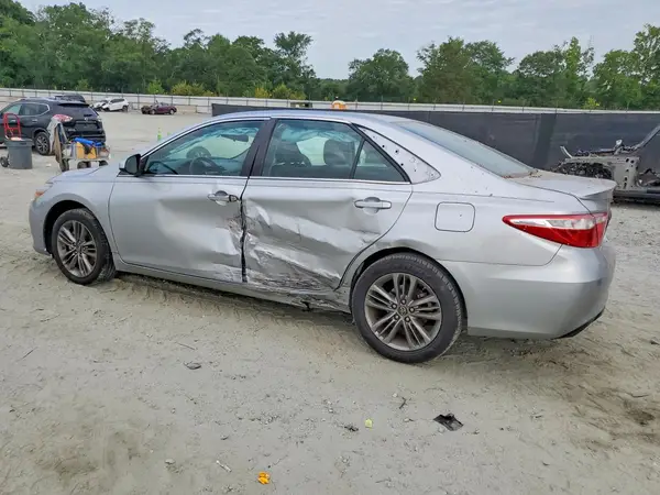 4T1BF1FK3HU418221 2017 TOYOTA CAMRY - Image 2