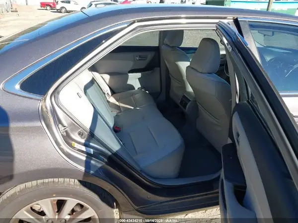 4T1BF1FK3HU418770 2017 TOYOTA CAMRY - Image 8