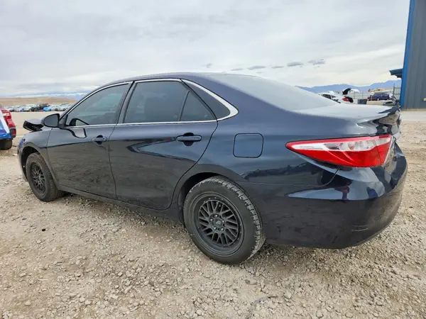 4T1BF1FK3HU421524 2017 TOYOTA CAMRY - Image 2