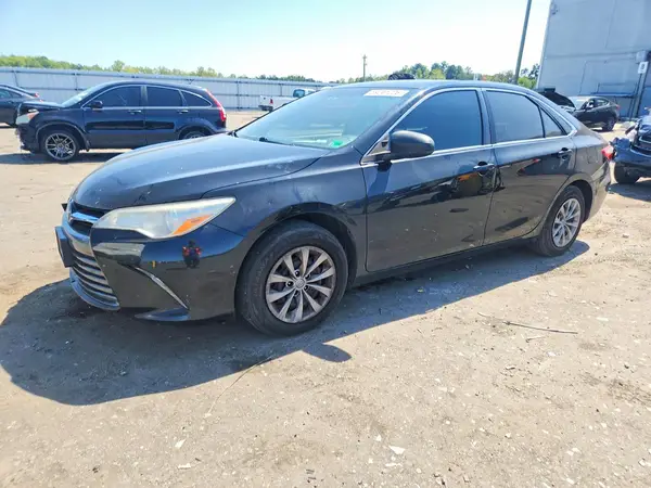 4T1BF1FK3HU422754 2017 TOYOTA CAMRY - Image 1