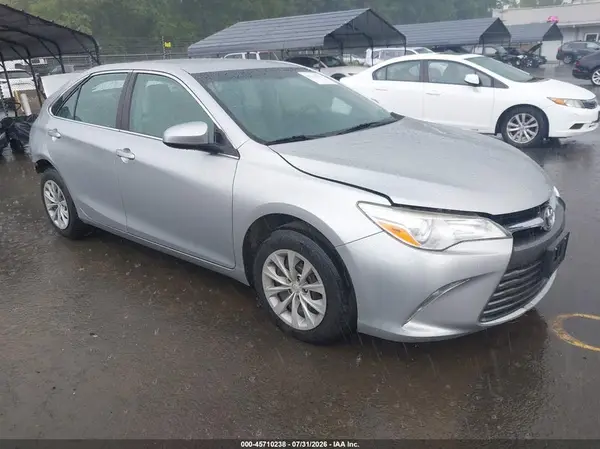 4T1BF1FK3HU422799 2017 TOYOTA CAMRY - Image 1