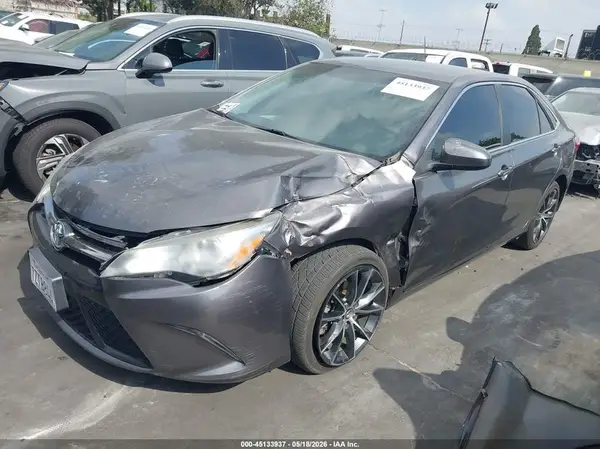 4T1BF1FK3HU422849 2017 TOYOTA CAMRY - Image 2