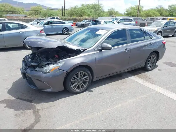 4T1BF1FK3HU425752 2017 TOYOTA CAMRY - Image 2
