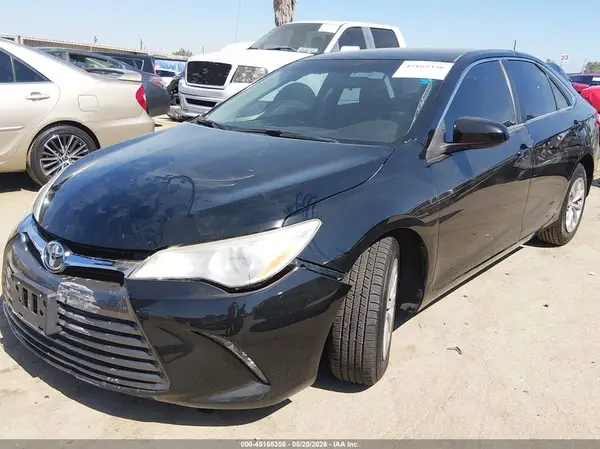 4T1BF1FK3HU426951 2017 TOYOTA CAMRY - Image 2