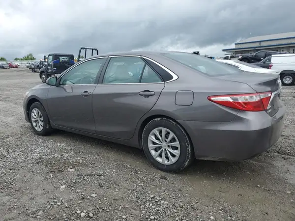 4T1BF1FK3HU427355 2017 TOYOTA CAMRY - Image 2