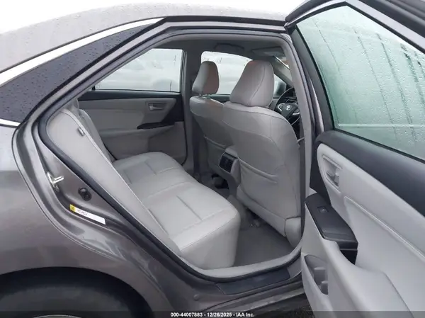 4T1BF1FK3HU429753 2017 TOYOTA CAMRY - Image 8