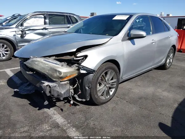 4T1BF1FK3HU430479 2017 TOYOTA CAMRY - Image 2
