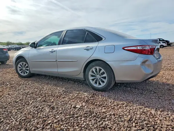 4T1BF1FK3HU434936 2017 TOYOTA CAMRY - Image 2