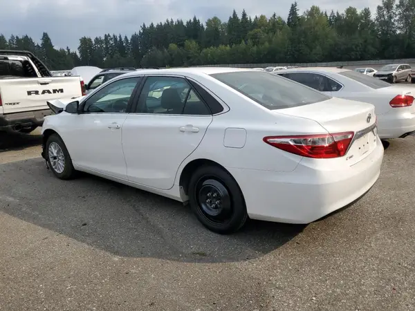 4T1BF1FK3HU435052 2017 TOYOTA CAMRY - Image 2