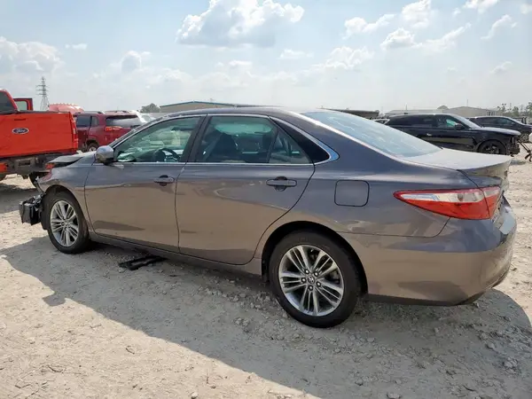 4T1BF1FK3HU435360 2017 TOYOTA CAMRY - Image 2