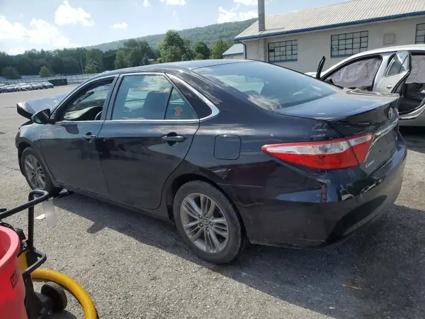 4T1BF1FK3HU437822 2017 TOYOTA CAMRY - Image 2