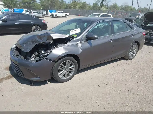 4T1BF1FK3HU439604 2017 TOYOTA CAMRY - Image 2