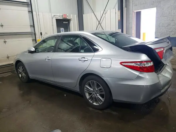 4T1BF1FK3HU440199 2017 TOYOTA CAMRY - Image 2