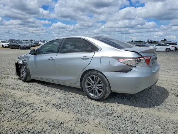 4T1BF1FK3HU443569 2017 TOYOTA CAMRY - Image 2
